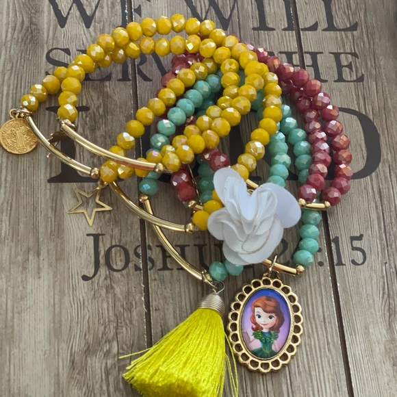 Bracelets - Picture 3 of 4